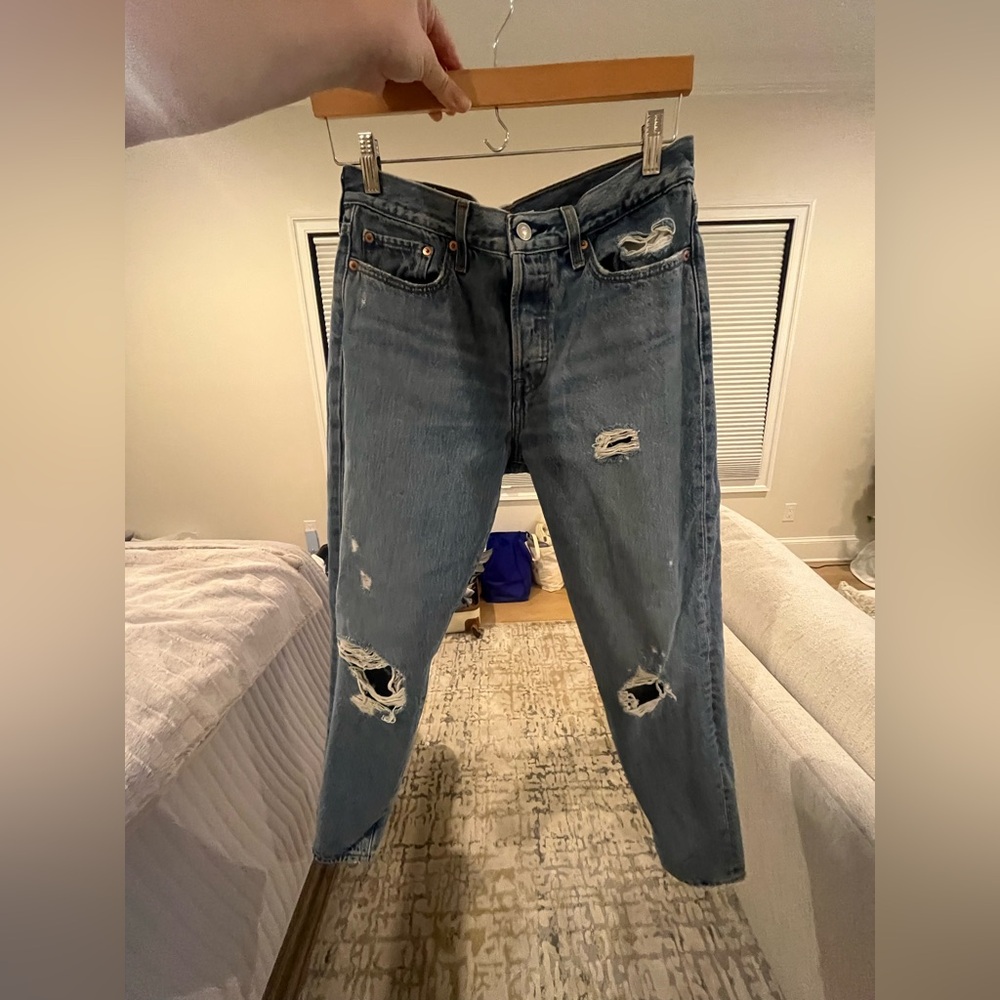 Levis Medium Wash Jeans